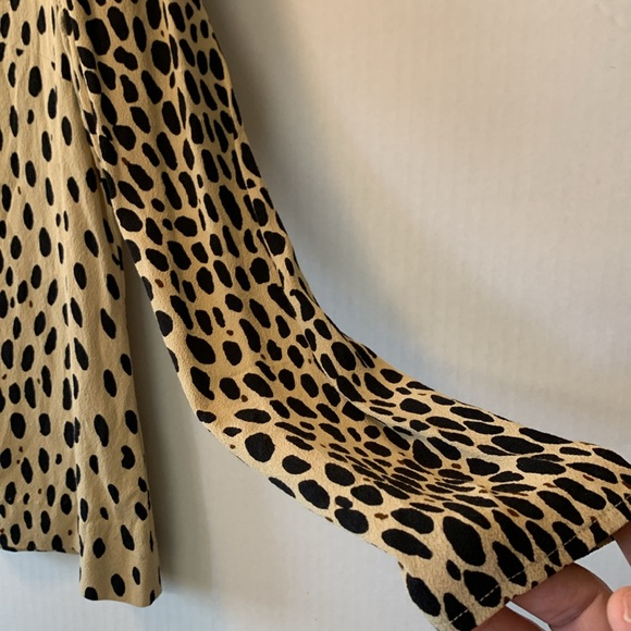 J Crew Leopard Print Rayon Size 2 Blouse - Picture 6 of 9